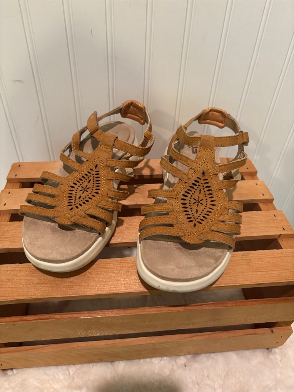 JBU by Jambu Women’s Lisbon Open-Toe Mustard Sandals Sz 6.5